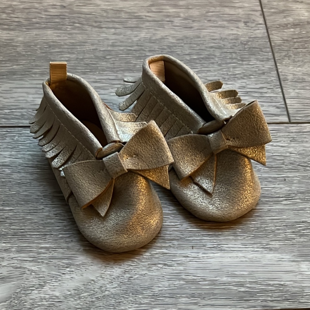 Baby gap front Mocs